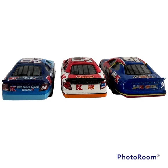 Racing Champions #66 Darrell Waltrip 1:64 Scale Nascar Diecast Car Y2K Lot of 3 - Picture 5 of 6